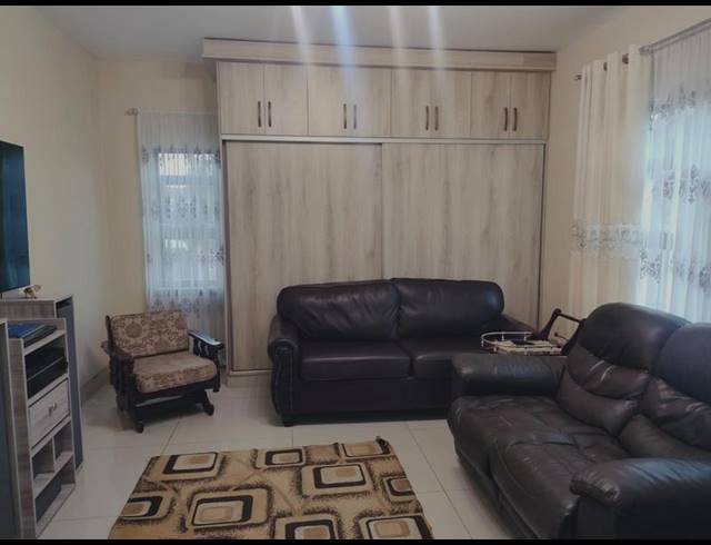 4 BEDROOM HOUSE FOR SALE IN ESCOMBE